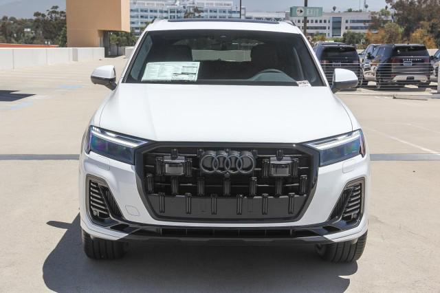 new 2025 Audi Q7 car, priced at $77,460