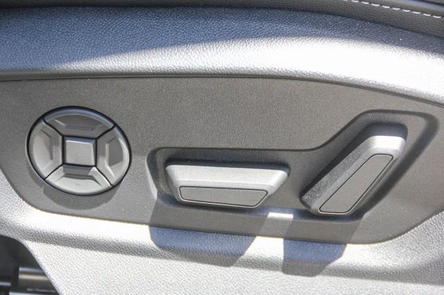 new 2025 Audi Q7 car, priced at $77,460