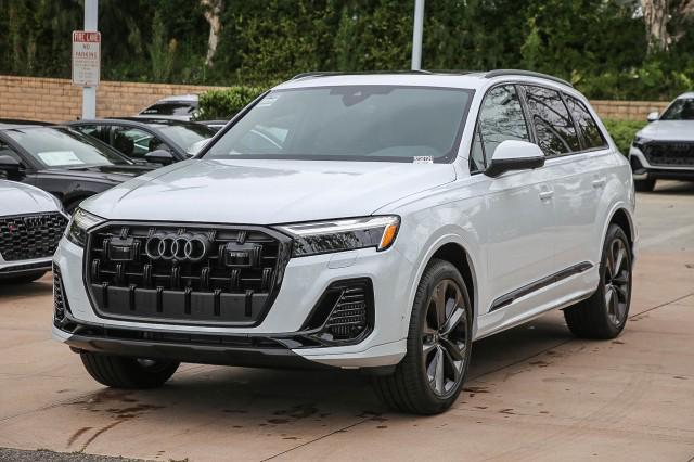 new 2025 Audi Q7 car, priced at $77,460