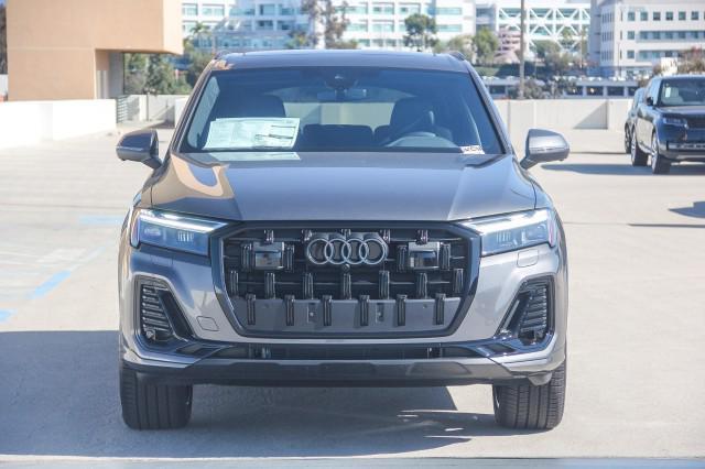 new 2025 Audi Q7 car, priced at $71,685