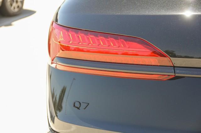 new 2025 Audi Q7 car, priced at $77,910