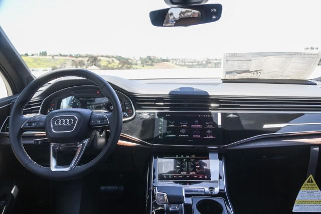 new 2025 Audi Q7 car, priced at $77,910