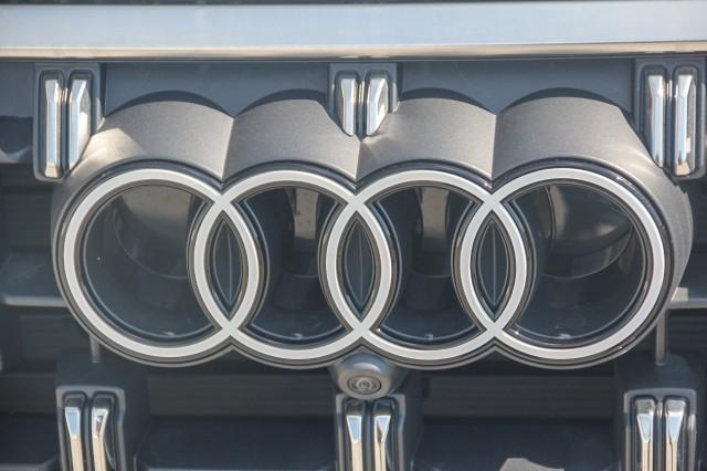 new 2025 Audi Q7 car, priced at $70,075