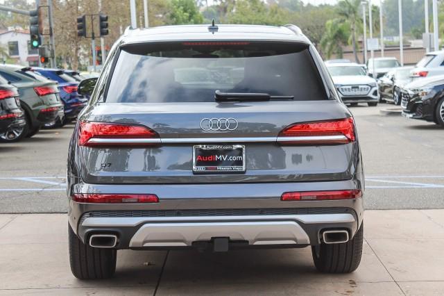 new 2025 Audi Q7 car, priced at $75,645