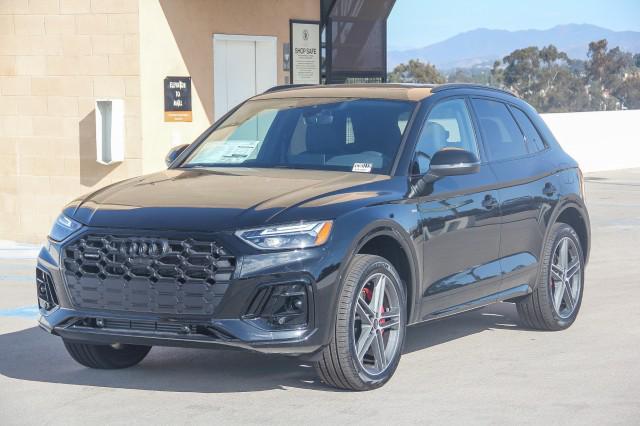 new 2025 Audi Q5 car, priced at $69,160