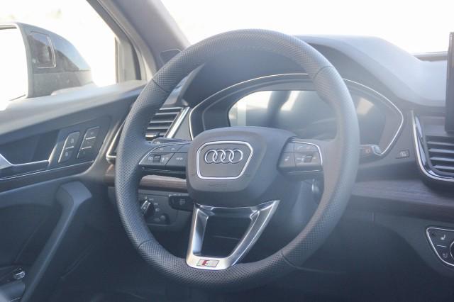 new 2025 Audi Q5 car, priced at $69,160