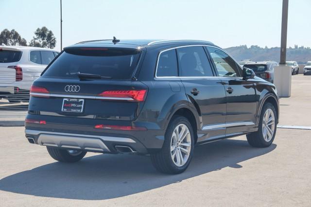 new 2025 Audi Q7 car, priced at $70,670