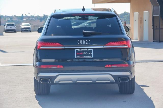 new 2025 Audi Q7 car, priced at $70,670