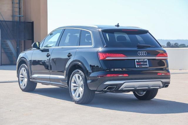 new 2025 Audi Q7 car, priced at $70,670