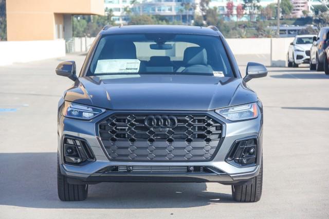 new 2025 Audi Q5 car, priced at $69,160