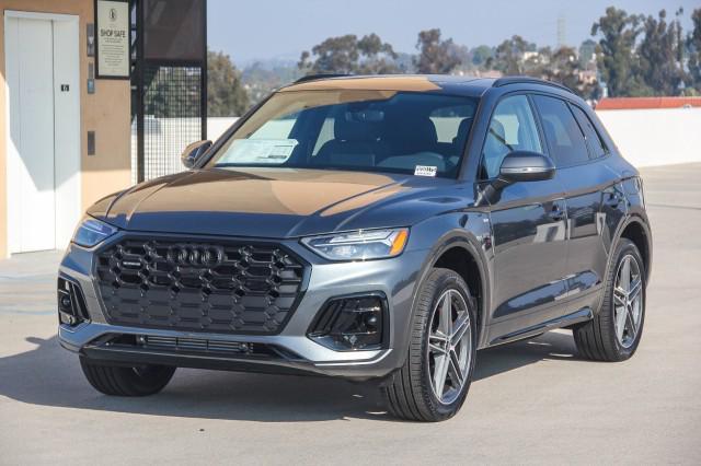 new 2025 Audi Q5 car, priced at $69,160