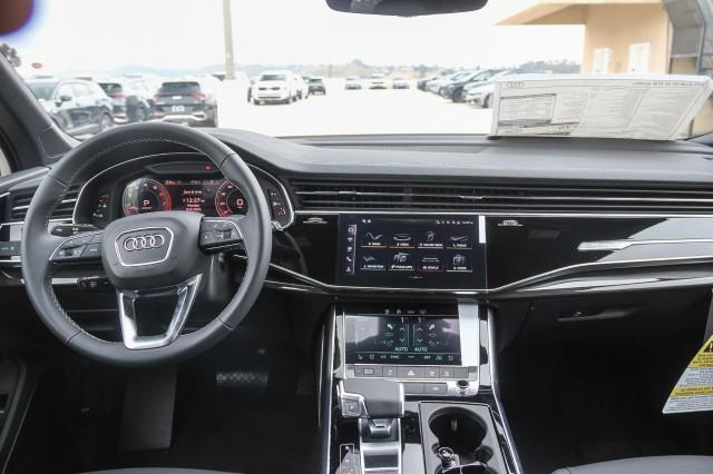 new 2025 Audi Q7 car, priced at $77,460