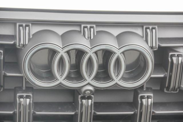new 2025 Audi Q7 car, priced at $77,460