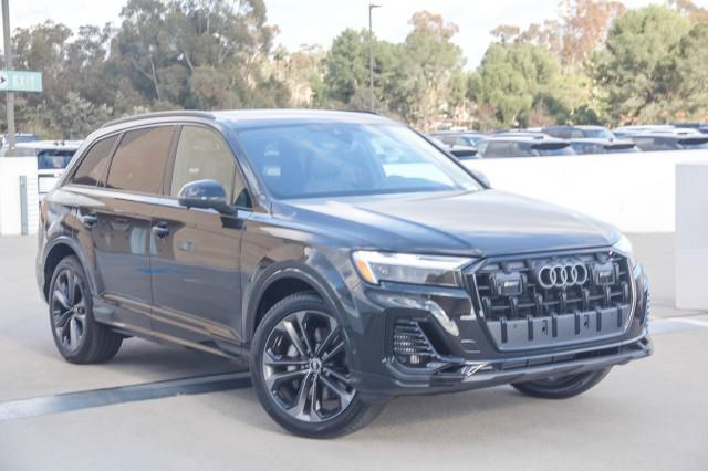 new 2025 Audi Q7 car, priced at $76,710