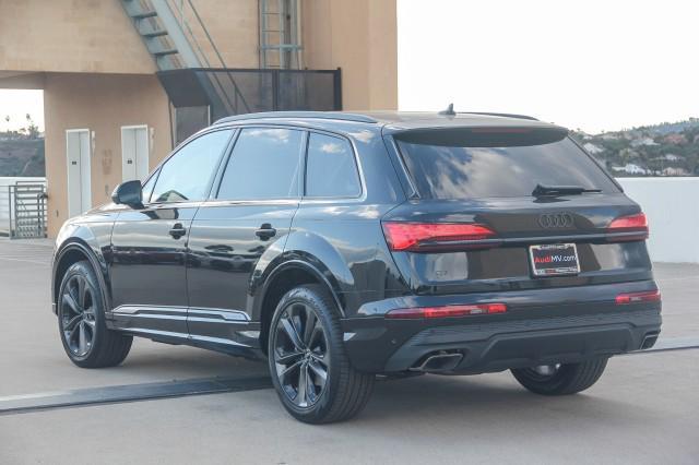 new 2025 Audi Q7 car, priced at $76,710