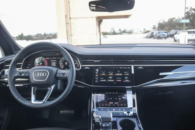 new 2025 Audi Q7 car, priced at $76,710