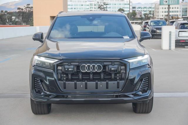 new 2025 Audi Q7 car, priced at $76,710