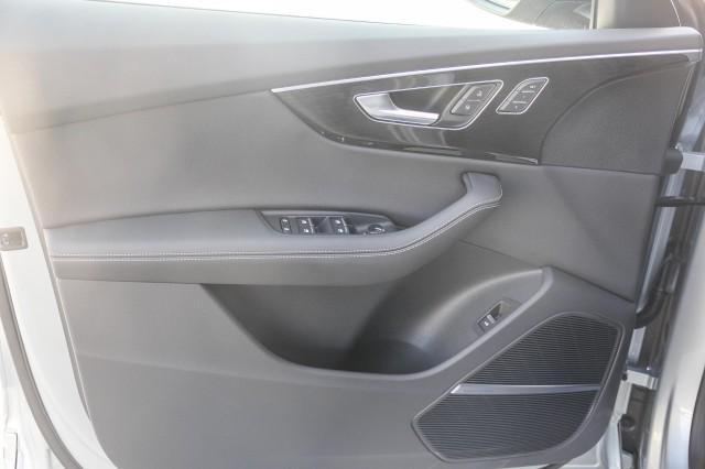 new 2025 Audi Q8 car, priced at $85,675