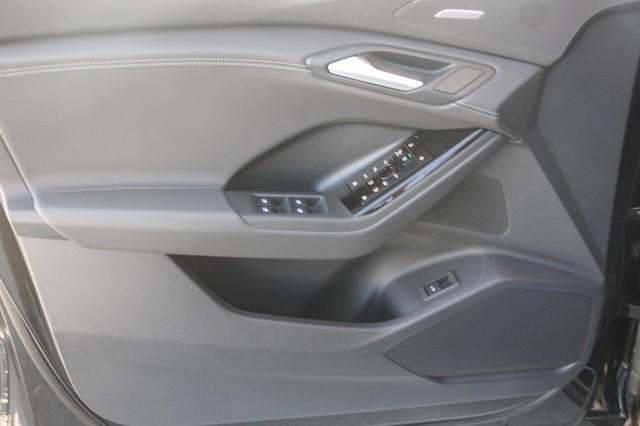 new 2025 Audi Q6 e-tron car, priced at $75,500