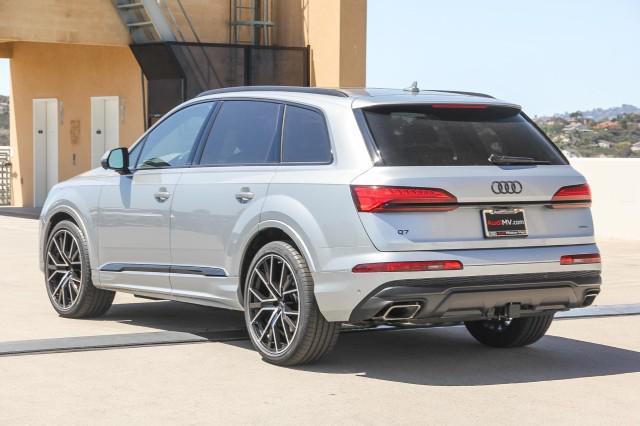 new 2025 Audi Q7 car, priced at $78,660