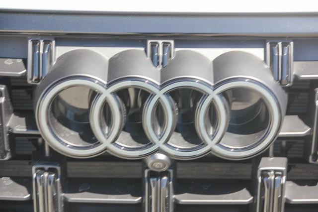 new 2025 Audi Q7 car, priced at $78,660