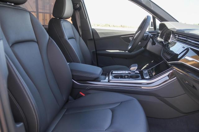 new 2025 Audi Q7 car, priced at $78,660