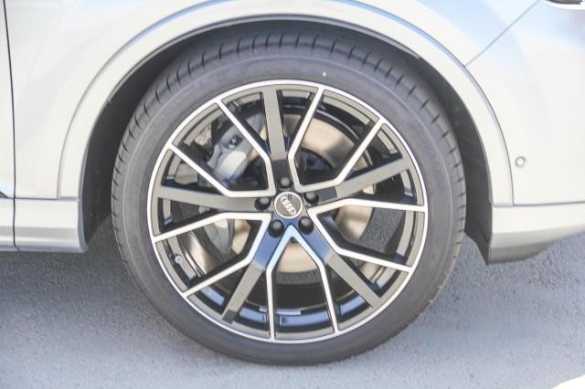 new 2025 Audi Q7 car, priced at $78,660