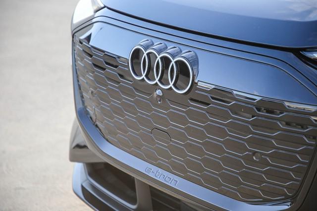 new 2025 Audi Q6 e-tron car, priced at $70,660