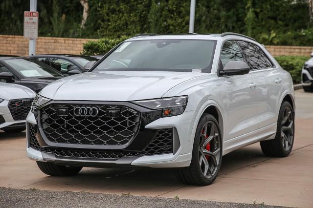 new 2025 Audi RS Q8 car, priced at $150,330