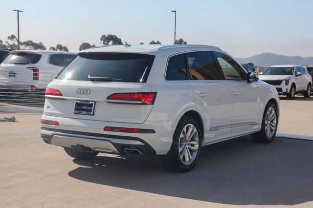 new 2025 Audi Q7 car, priced at $81,420