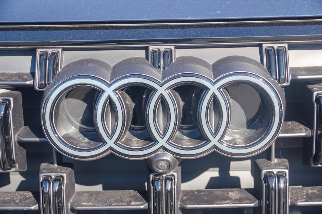 new 2025 Audi Q7 car, priced at $68,535