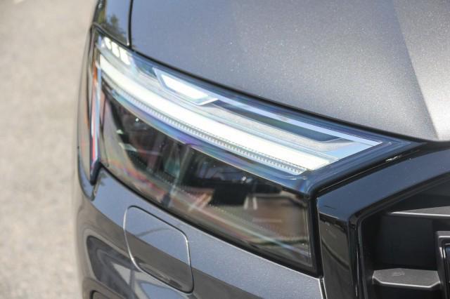 new 2025 Audi Q7 car, priced at $77,460