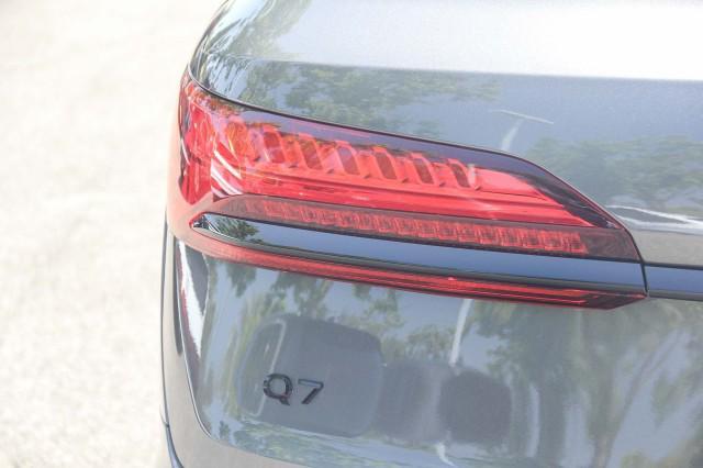 new 2025 Audi Q7 car, priced at $77,460