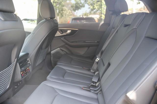new 2025 Audi Q7 car, priced at $77,460