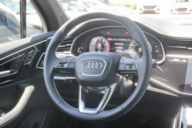 new 2025 Audi Q7 car, priced at $77,460
