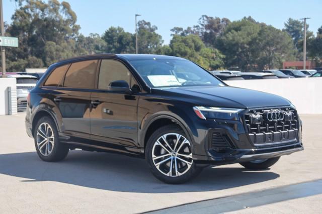 new 2025 Audi Q7 car, priced at $71,600