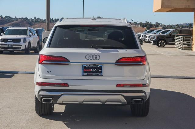 new 2025 Audi Q7 car, priced at $74,670