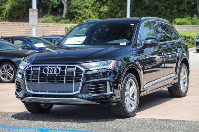 new 2024 Audi Q7 car, priced at $70,540