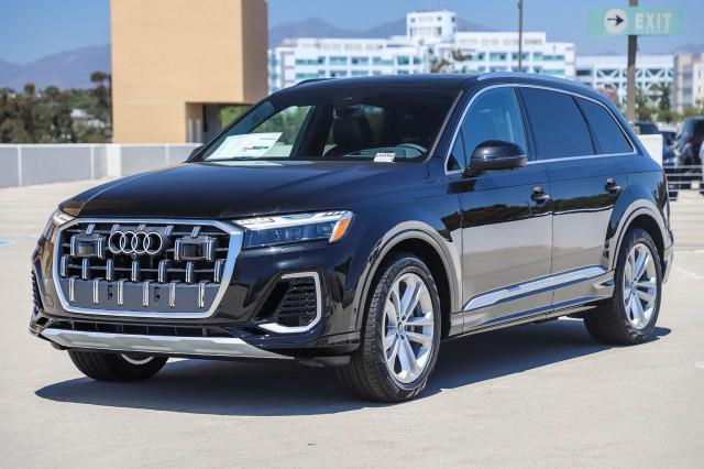 new 2025 Audi Q7 car, priced at $81,420