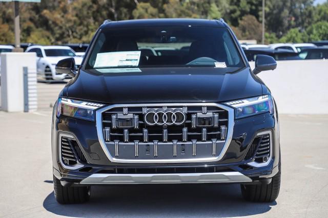 new 2025 Audi Q7 car, priced at $81,420