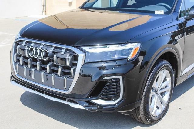 new 2025 Audi Q7 car, priced at $75,645