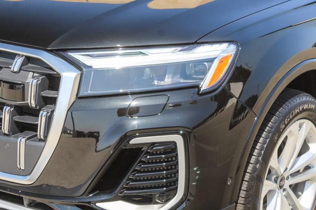 new 2025 Audi Q7 car, priced at $75,645