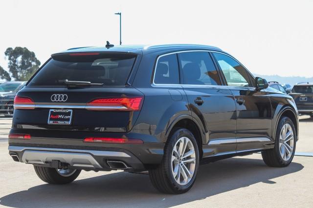 new 2025 Audi Q7 car, priced at $75,645