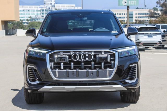 new 2025 Audi Q7 car, priced at $75,645