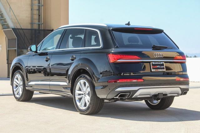 new 2025 Audi Q7 car, priced at $75,645