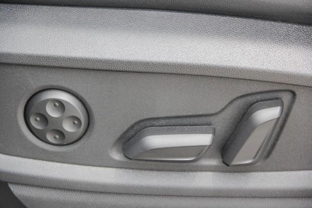 new 2025 Audi Q5 car, priced at $60,640