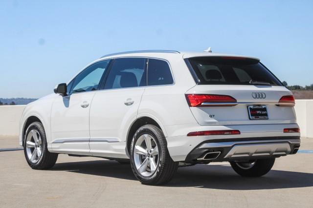 new 2025 Audi Q7 car, priced at $64,775