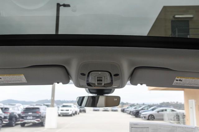 new 2025 Audi Q7 car, priced at $75,160