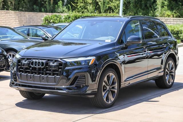 new 2025 Audi Q7 car, priced at $77,460