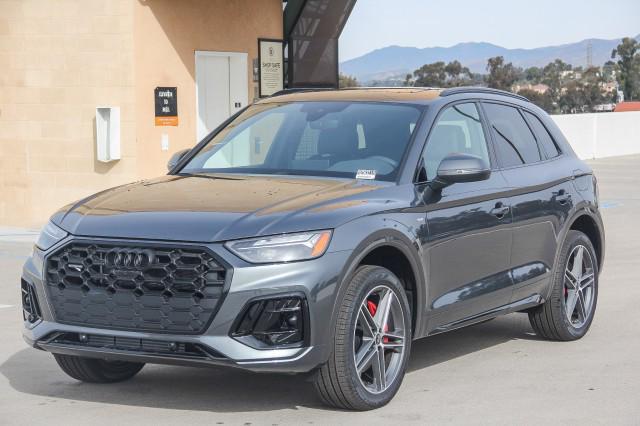 new 2025 Audi Q5 car, priced at $69,160